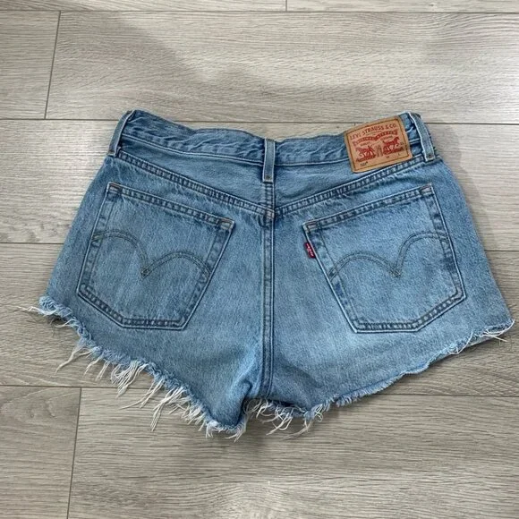 Levi’s 501 High Raw Cut Off Shorts - Picture 3 of 10
